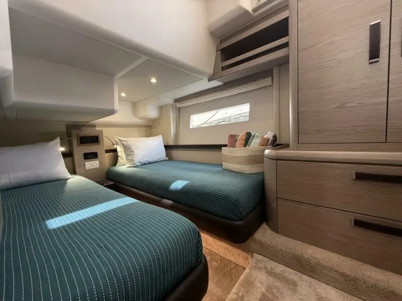 Slide: The Image of Greenline 48 Fly Hybrid 2024 - 6481482
