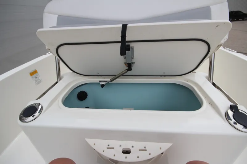 Slide: The Image of Boston Whaler 210 Dauntless 2014 - 6518303