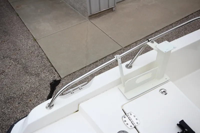 Slide: The Image of Boston Whaler 210 Dauntless 2014 - 6518290
