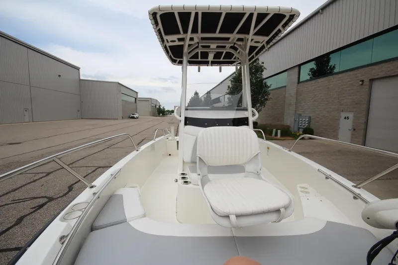 Slide: The Image of Boston Whaler 210 Dauntless 2014 - 6518286