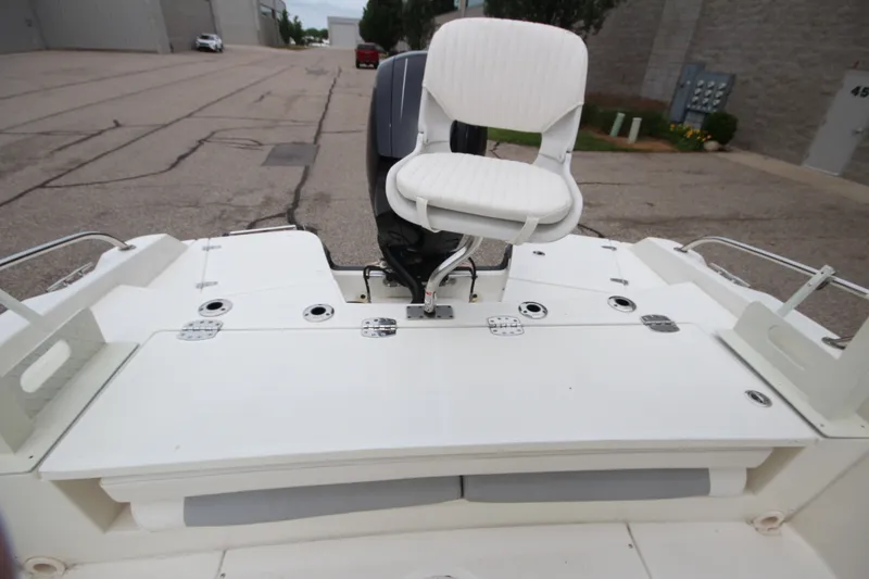 Slide: The Image of Boston Whaler 210 Dauntless 2014 - 6518287