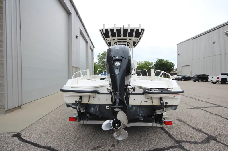 Slide: The Image of Boston Whaler 210 Dauntless 2014 - 6518284