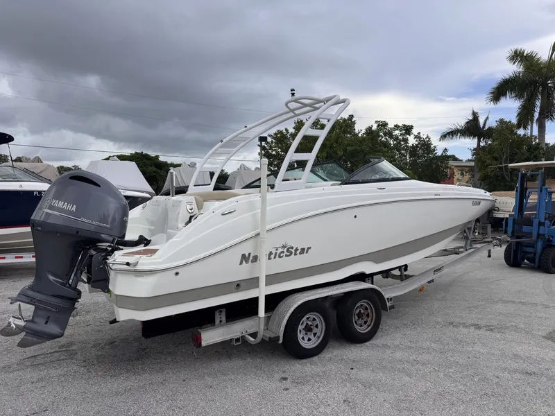 Slide: The Image of NauticStar 243 DC 2018 - 6483311