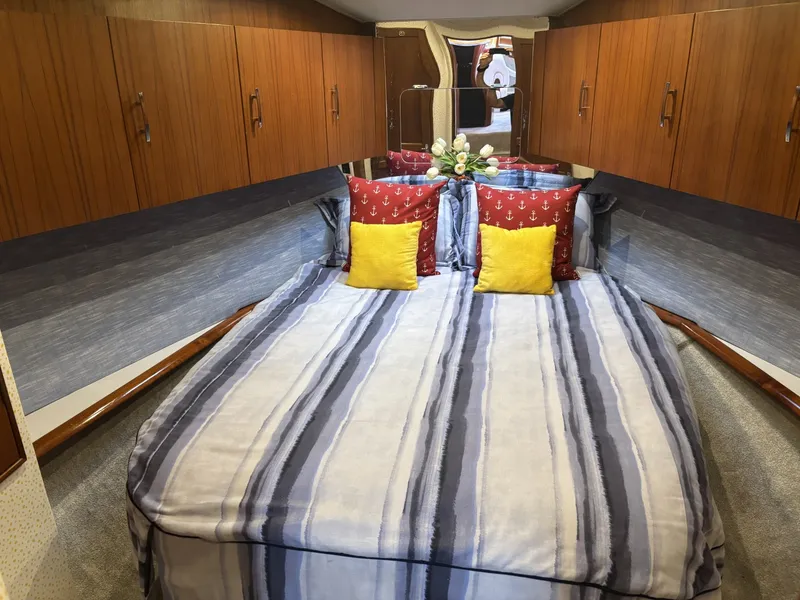 Slide: The Image of Ocean Yachts Cockpit Motor Yacht 1995 - 7518524