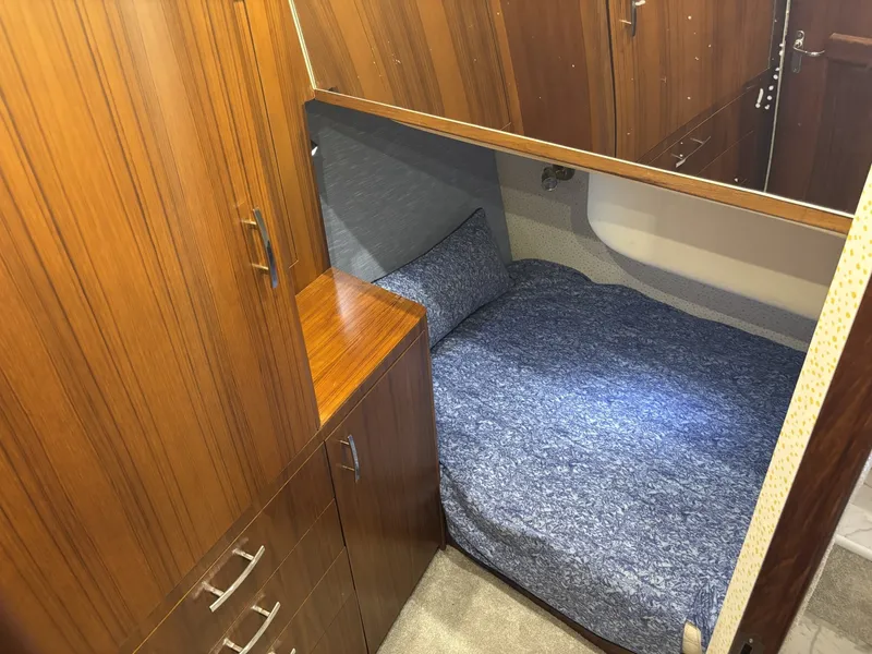 Slide: The Image of Ocean Yachts Cockpit Motor Yacht 1995 - 7518530