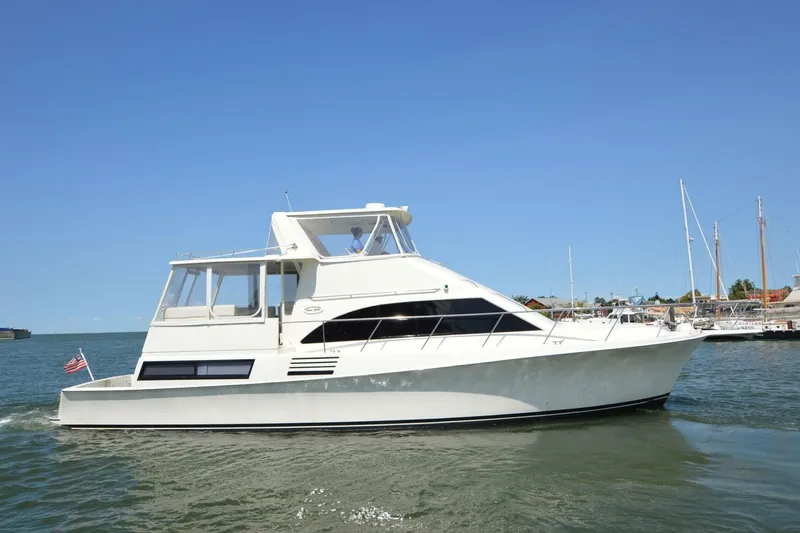 Slide: The Image of Ocean Yachts Cockpit Motor Yacht 1995 - 7518504