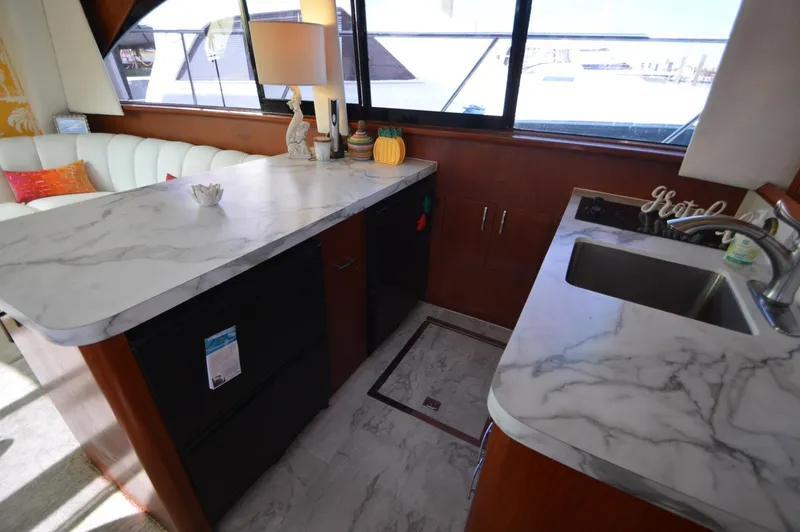 Slide: The Image of Ocean Yachts Cockpit Motor Yacht 1995 - 6484306