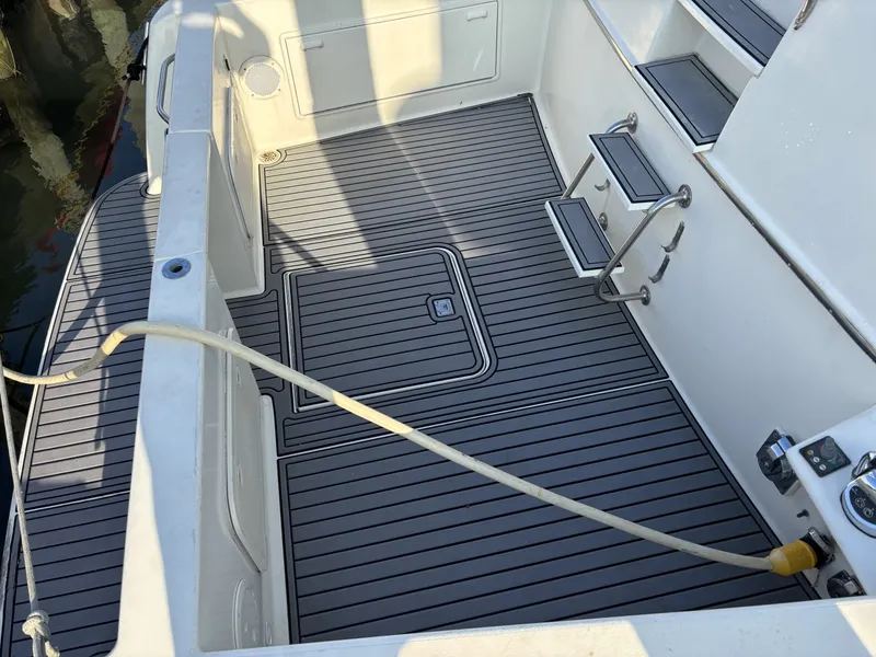 Slide: The Image of Ocean Yachts Cockpit Motor Yacht 1995 - 7518544