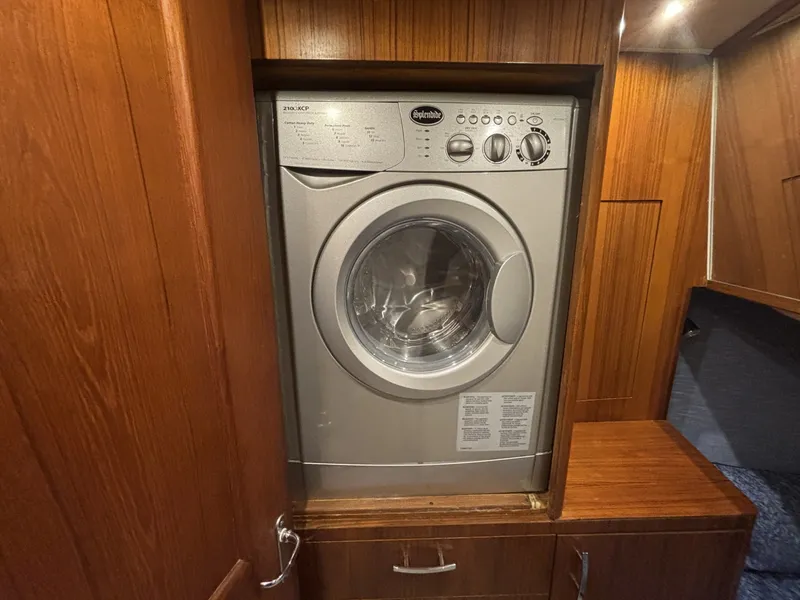Slide: The Image of Ocean Yachts Cockpit Motor Yacht 1995 - 7518531