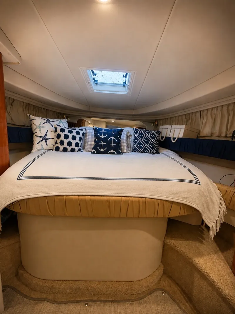 Slide: The Image of Sea Ray 380 Sundancer 2001 - 6484397