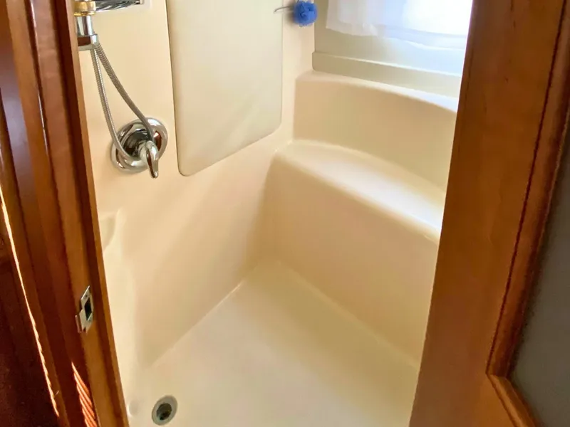 Slide: The Image of Silverton 39 Motor Yacht 2003 - 6484577