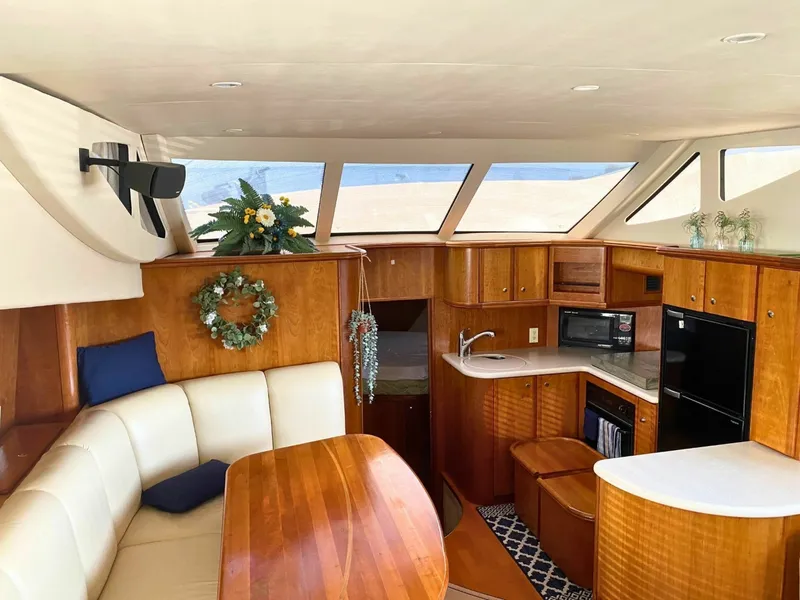 Slide: The Image of Silverton 39 Motor Yacht 2003 - 6484565