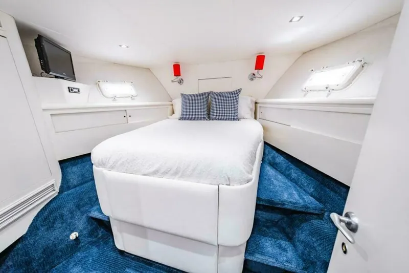 Slide: The Image of Forward Cabin   - 6484478