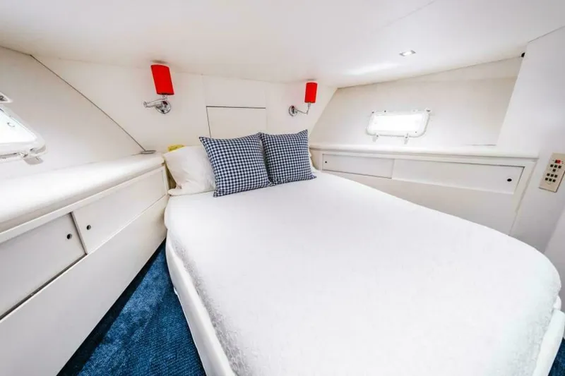 Slide: The Image of Forward Cabin   - 6484479