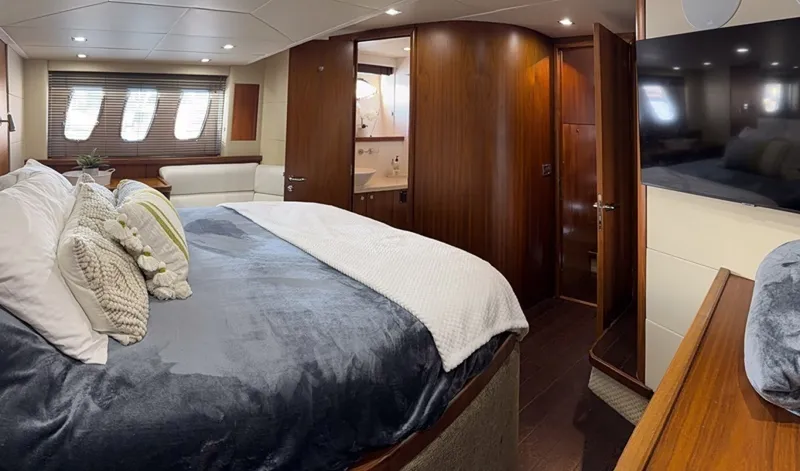 Slide: The Image of 62 Sunseeker Predator - 6520986