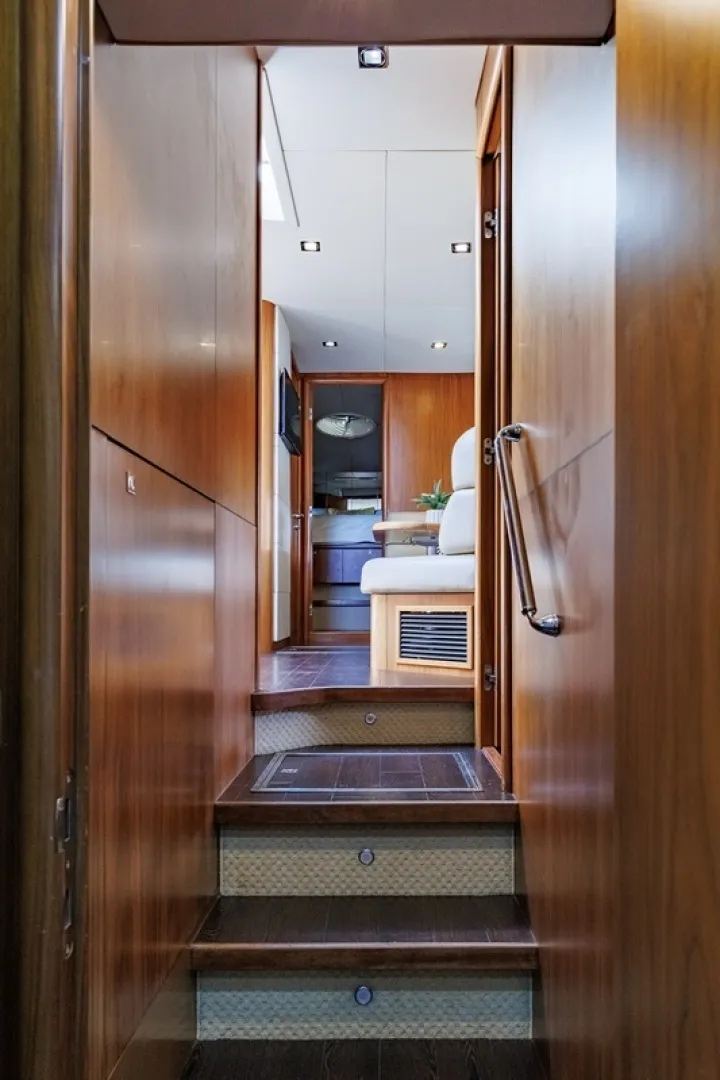 Slide: The Image of 62 Sunseeker Predator - 6514116