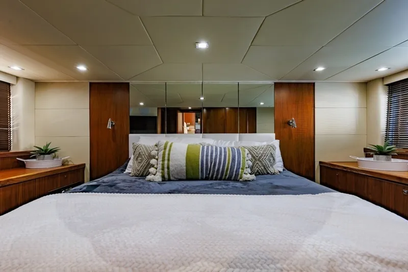 Slide: The Image of 62 Sunseeker Predator - 6514115