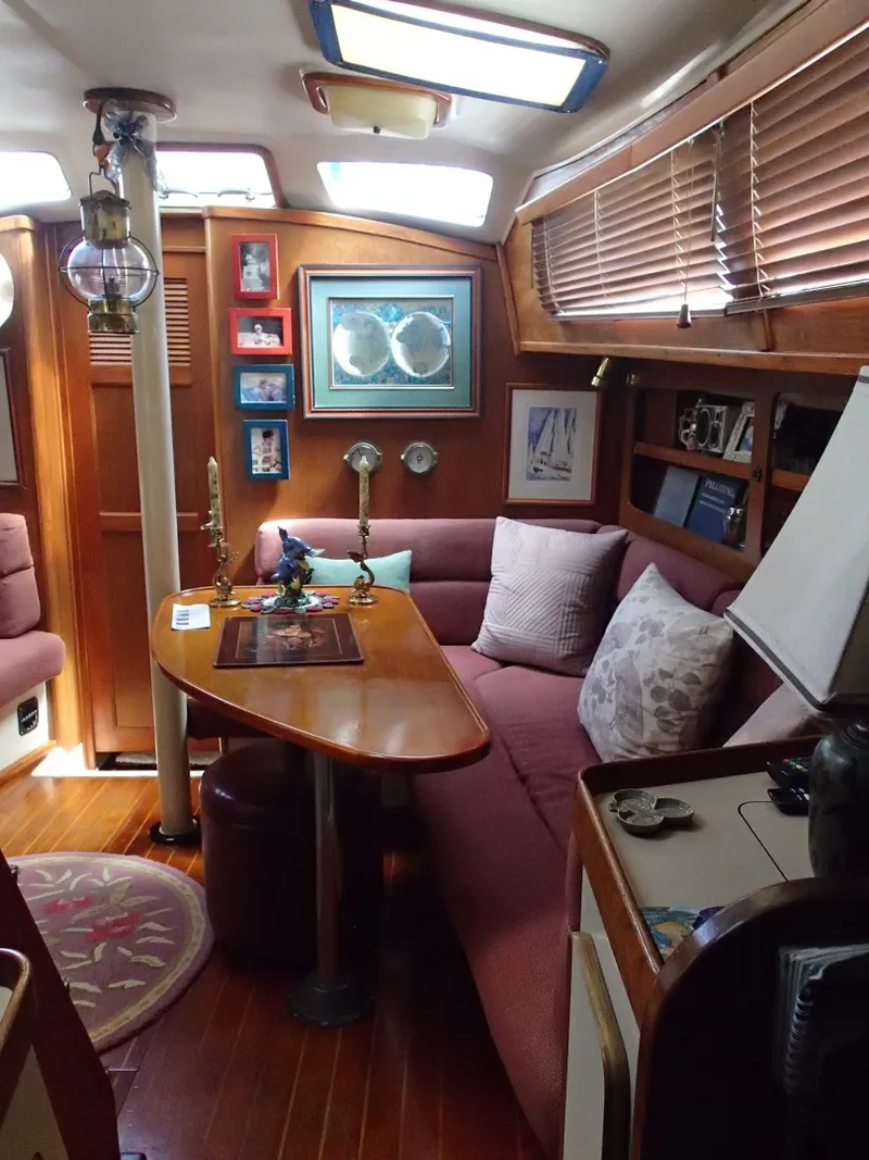 Slide: The Image of Starboard Settee - 6514212