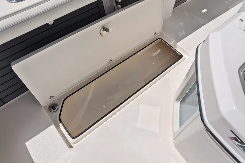 Slide: The Image of Pathfinder 2700 Open 2021 - 6493090
