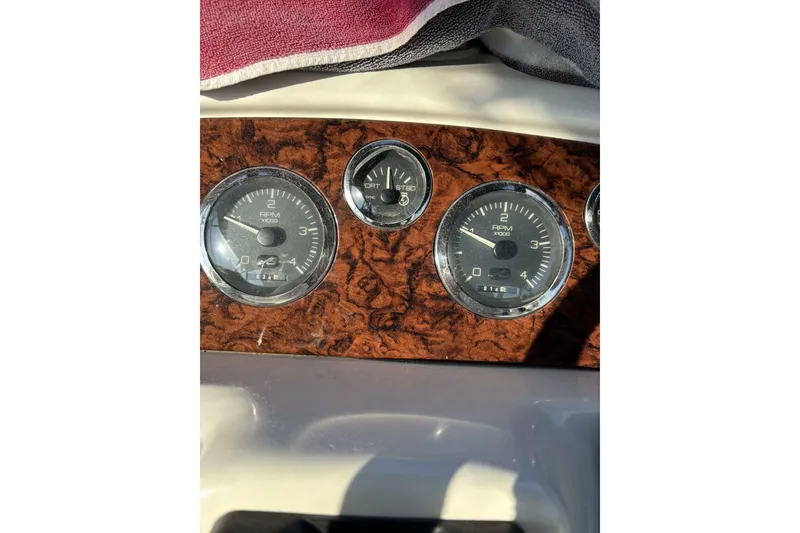 Slide: The Image of Sea Ray 420 Aft Cabin 1999 - 6494056