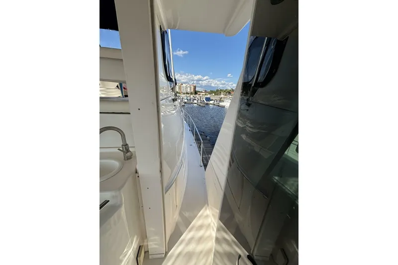 Slide: The Image of Sea Ray 420 Aft Cabin 1999 - 6494045