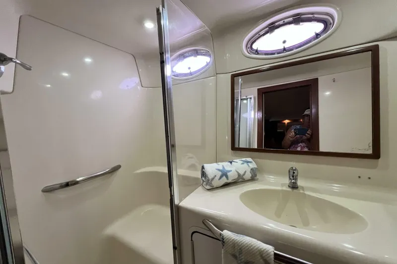 Slide: The Image of Sea Ray 420 Aft Cabin 1999 - 6494070