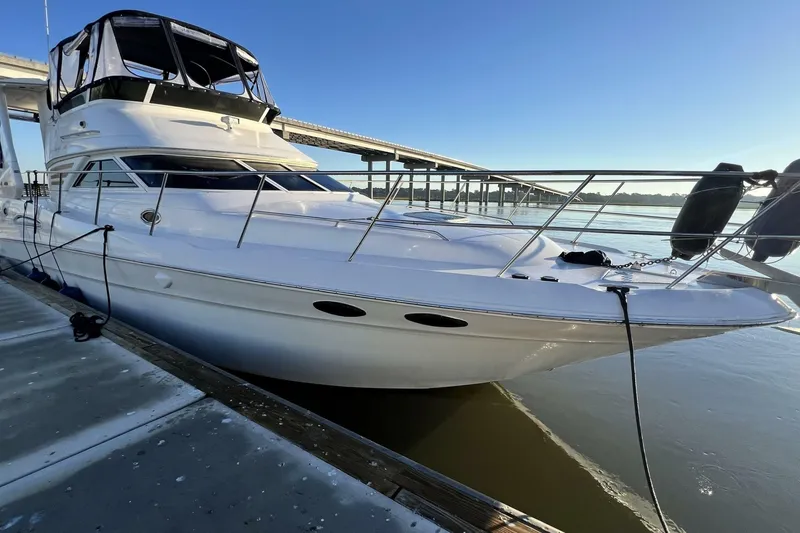 Slide: The Image of Sea Ray 420 Aft Cabin 1999 - 6494039