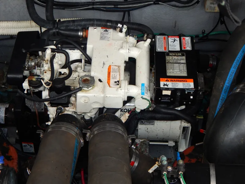 Slide: The Image of Sea Ray 320 Sundancer 2003 - 7225965