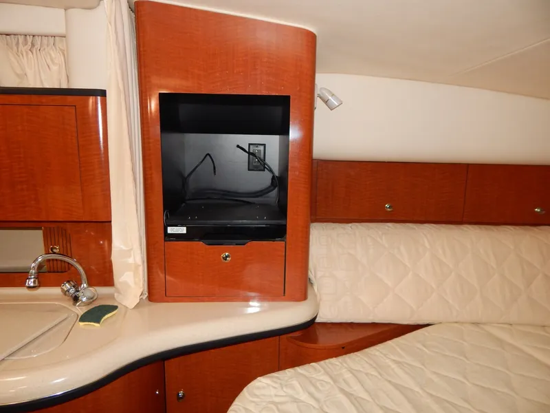 Slide: The Image of Sea Ray 320 Sundancer 2003 - 7225976