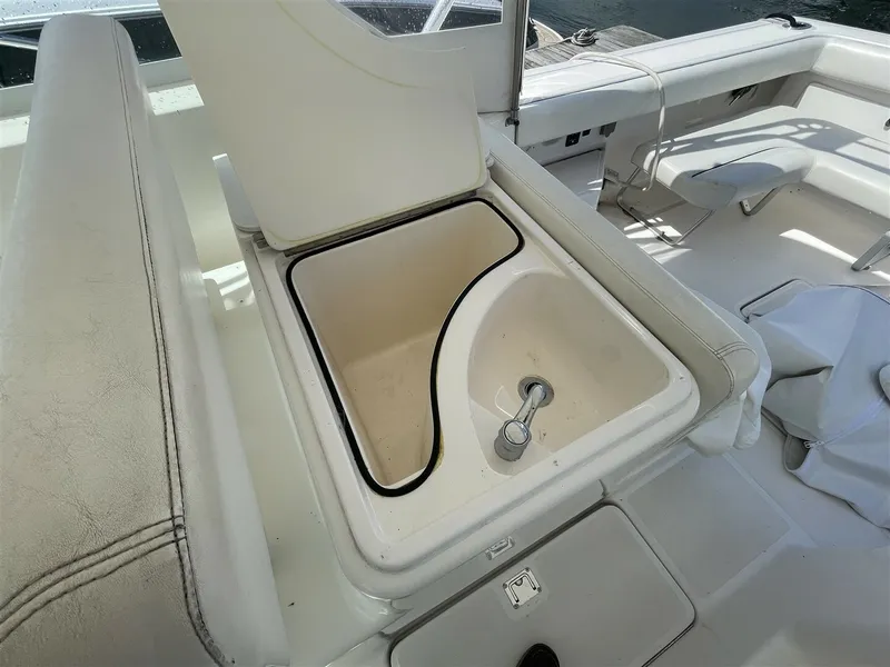 Slide: The Image of Tiara 2900 Coronet Harbor Edition 2000 - 6497967