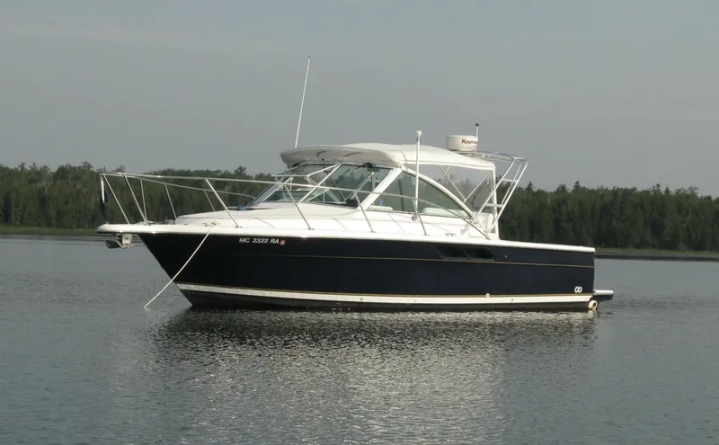 The Image of Tiara 2900 Coronet Harbor Edition 2000 - 6497954