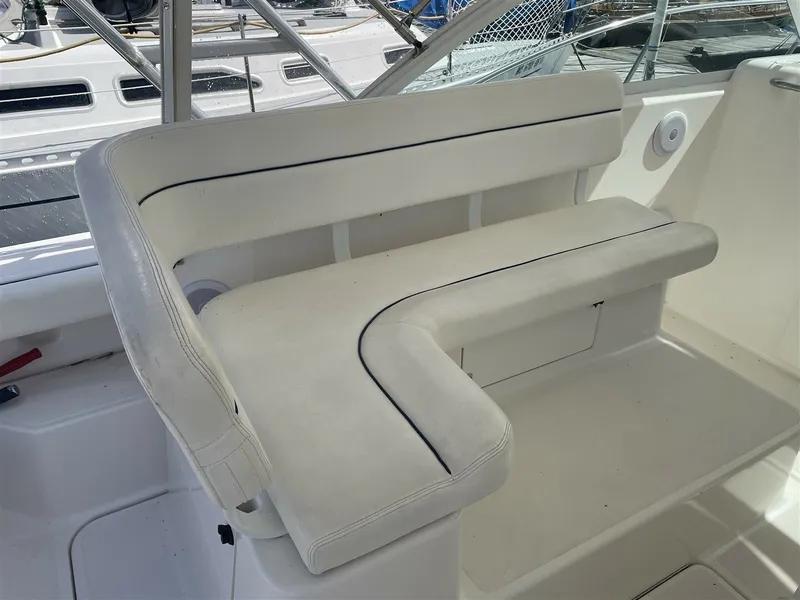 Slide: The Image of Tiara 2900 Coronet Harbor Edition 2000 - 6497964