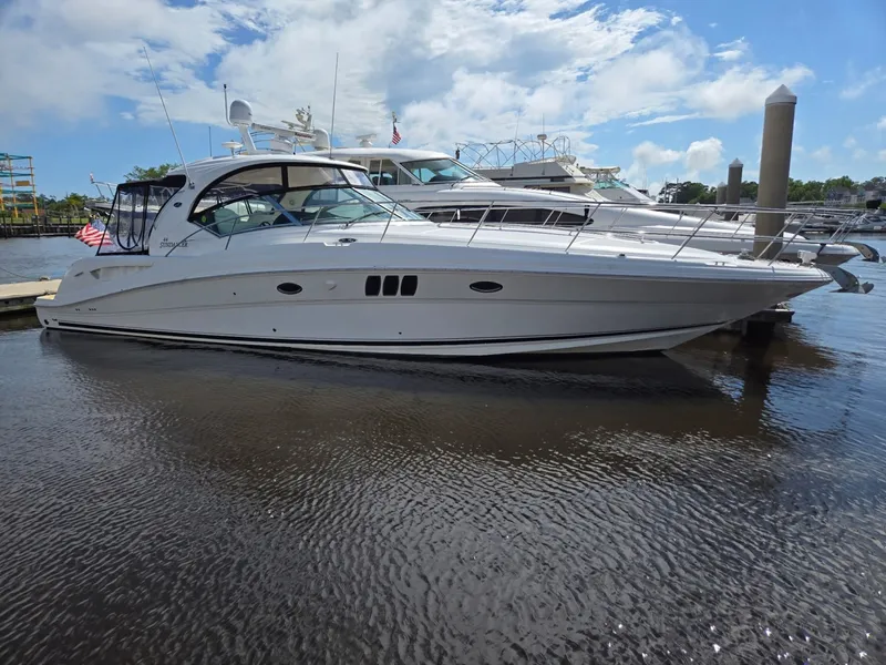 The Image of Sea Ray 44 2007 - 6499427