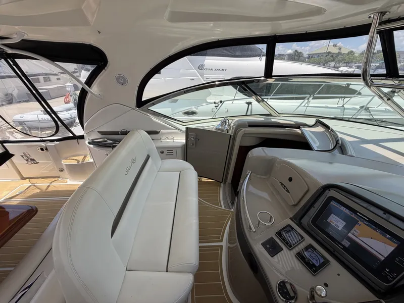 Slide: The Image of Sea Ray 44 2007 - 6499448