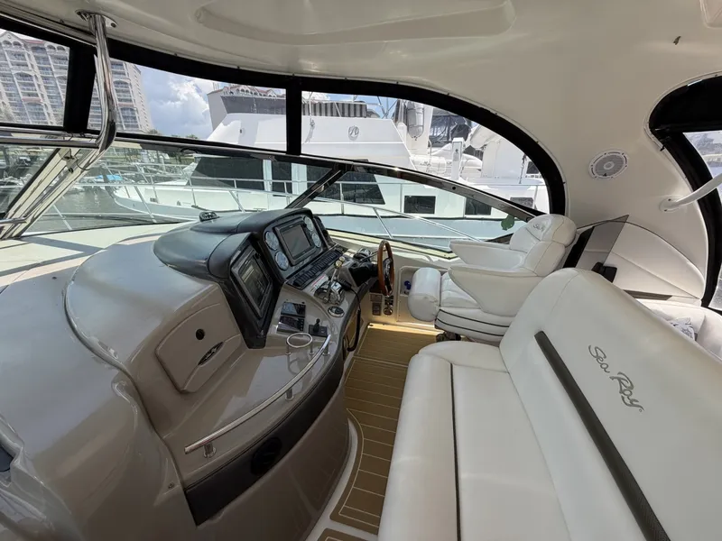 Slide: The Image of Sea Ray 44 2007 - 6499446