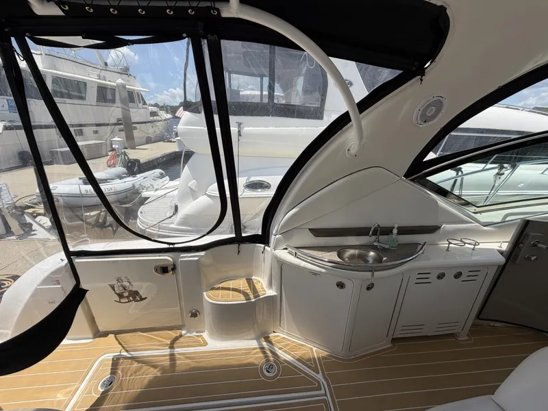 Slide: The Image of Sea Ray 44 2007 - 6499442