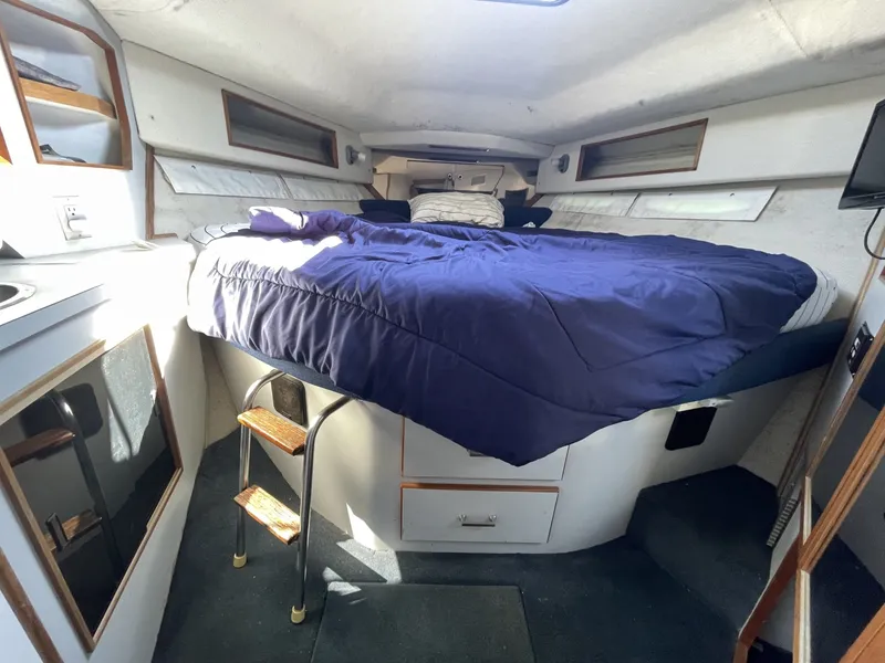 Slide: The Image of Sea Ray 390 Express Cruiser 1990 - 6508475