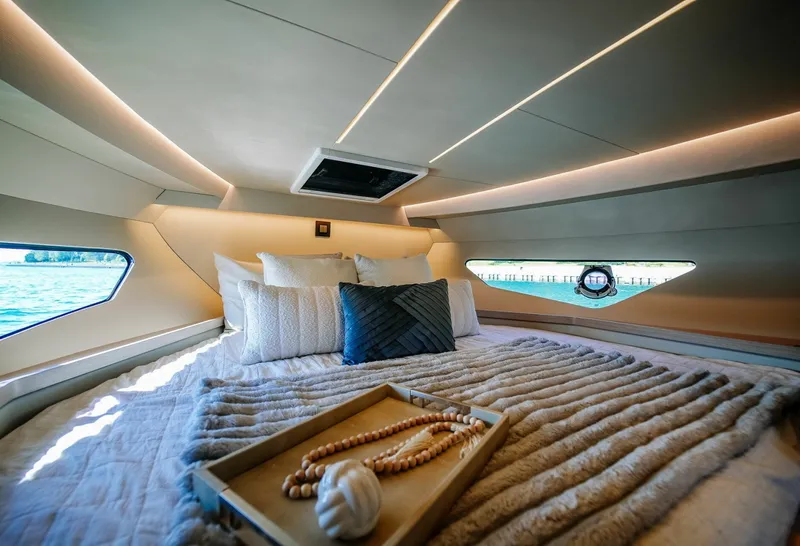 Slide: The Image of Focus Motor Yachts 3X 2027 - 6508749