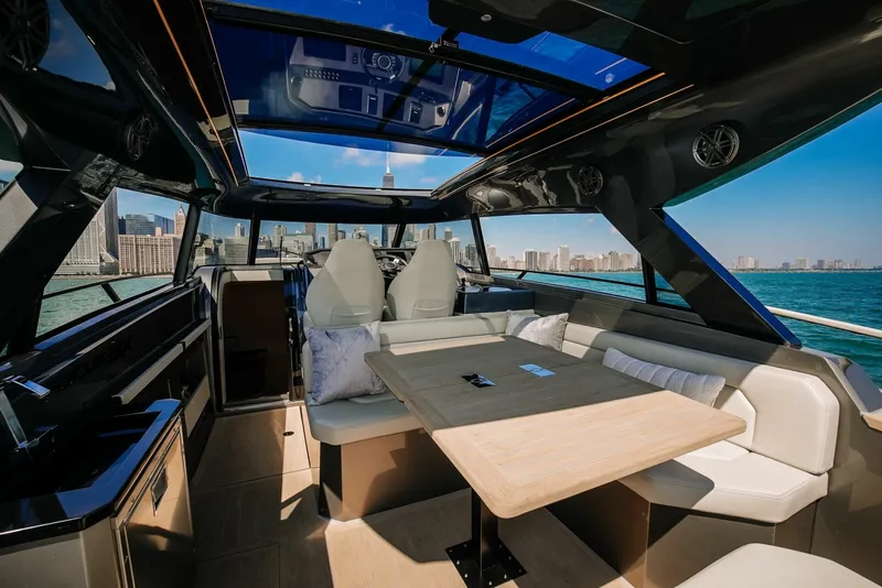 Slide: The Image of Focus Motor Yachts 3X 2027 - 6508729
