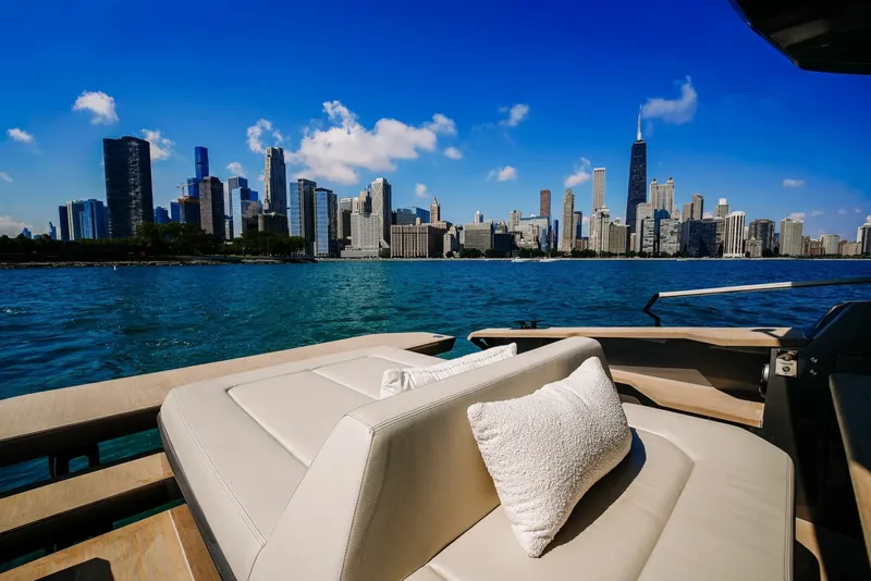 Slide: The Image of Focus Motor Yachts 3X 2027 - 6508735