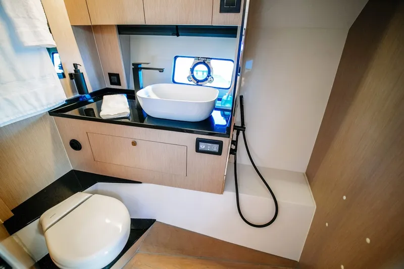 Slide: The Image of Focus Motor Yachts 3X 2027 - 6508747