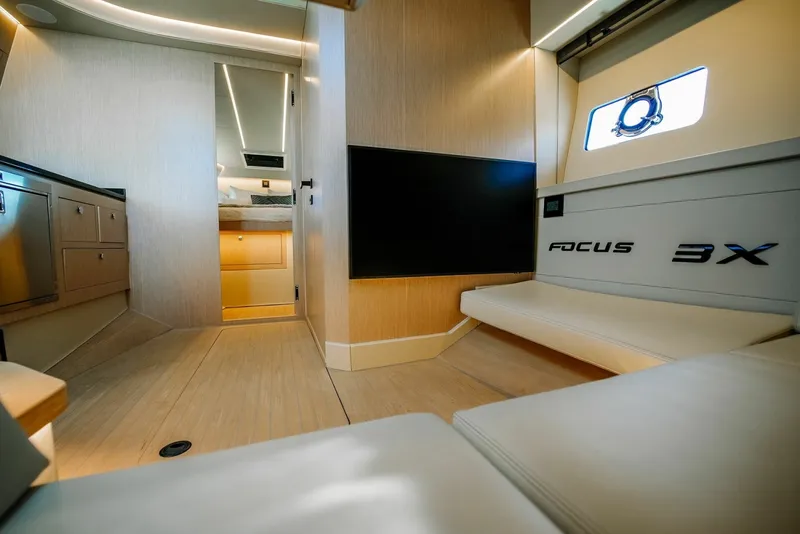 Slide: The Image of Focus Motor Yachts 3X 2027 - 6508740