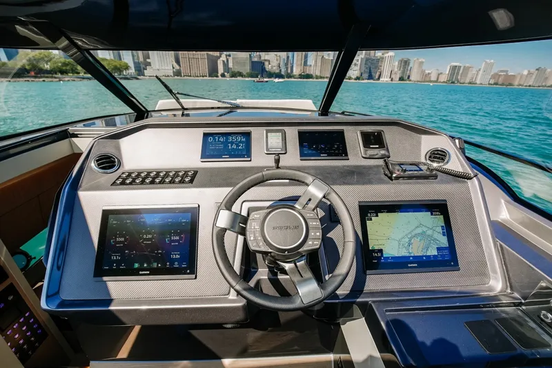Slide: The Image of Focus Motor Yachts 3X 2027 - 6508725