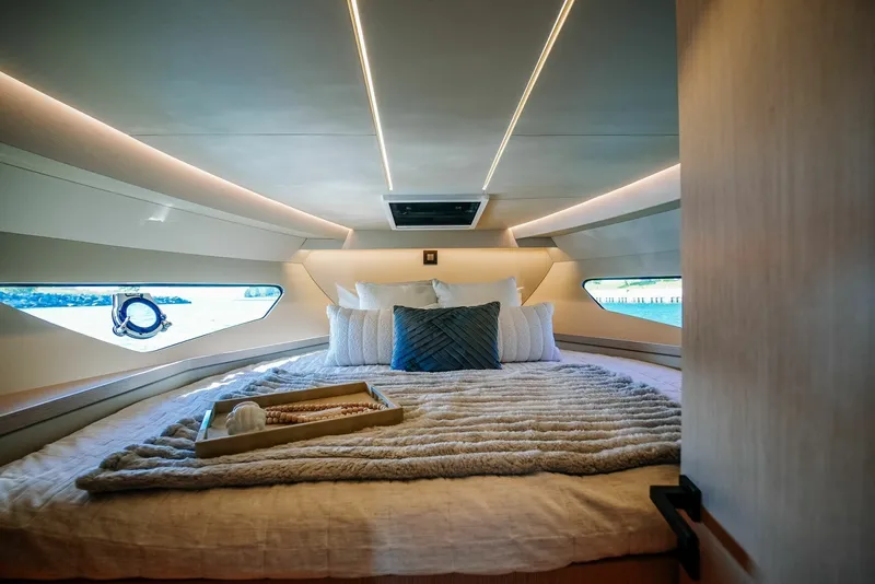 Slide: The Image of Focus Motor Yachts 3X 2027 - 6508748