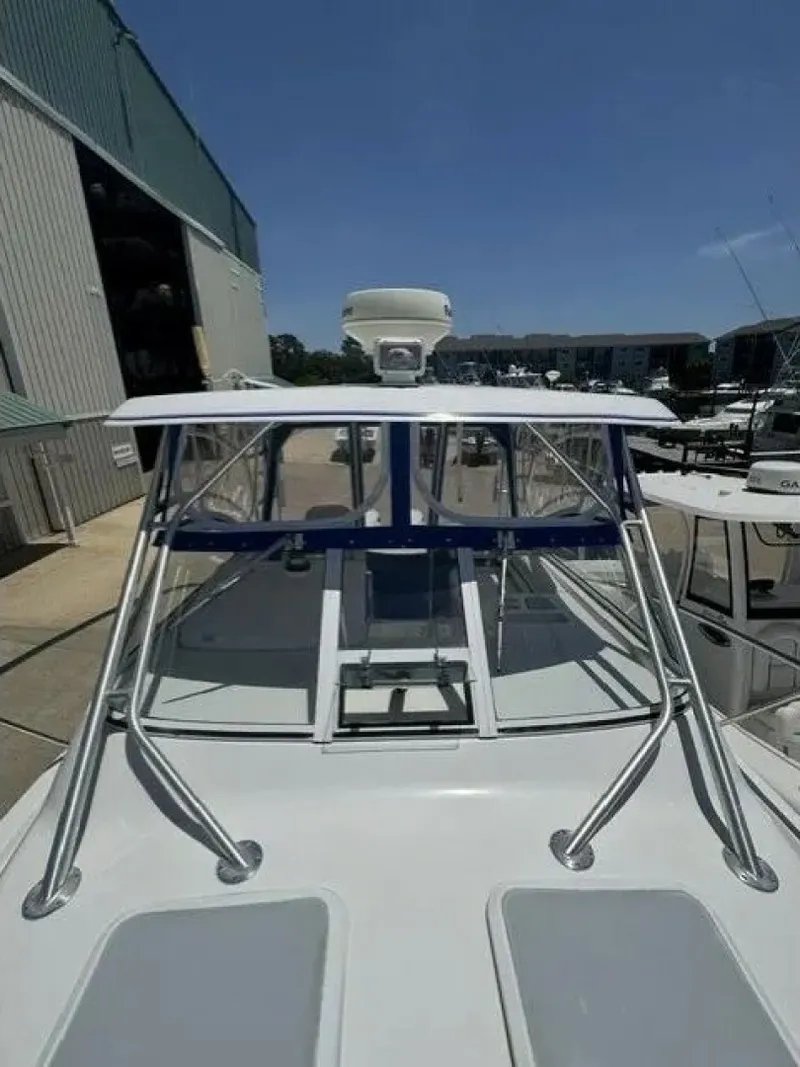 Slide: The Image of 2005 Pro Line 32 Express - 6508564