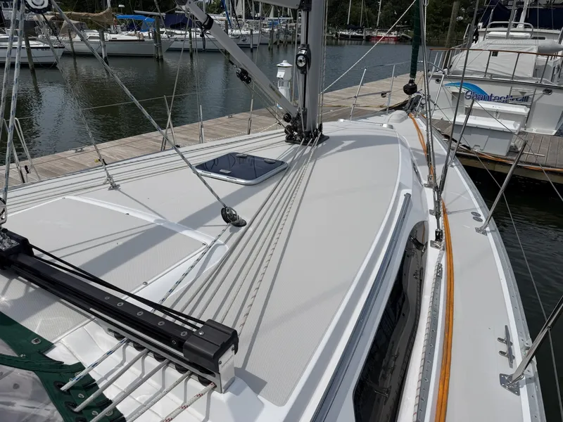 Slide: The Image of Catalina 355 2017 - 6981421
