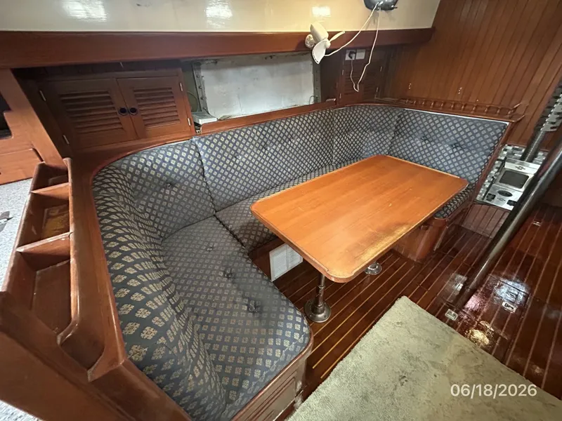 Slide: The Image of 37' Tayana salon port seating1 - 6509559