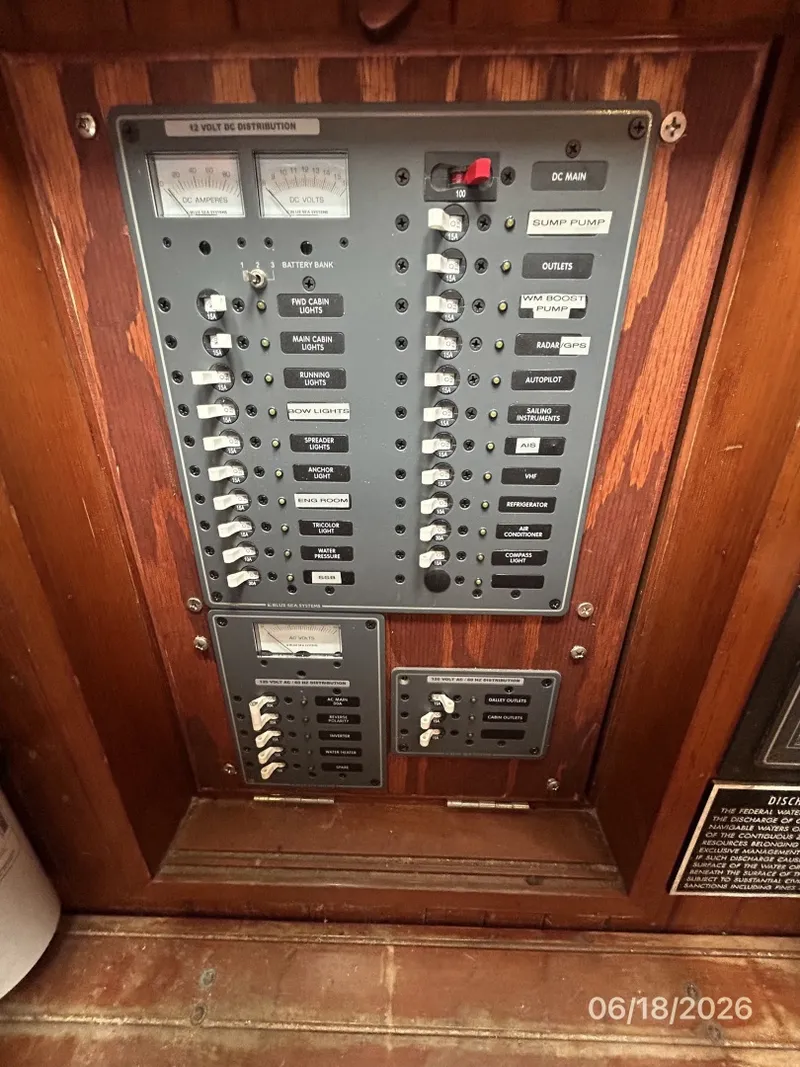 Slide: The Image of 37' Tayana electrical panel1 - 6509532