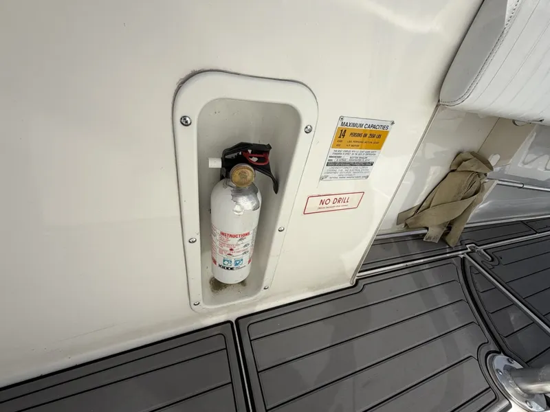 Slide: The Image of Boston Whaler 26 Outrage 1999 - 6509769