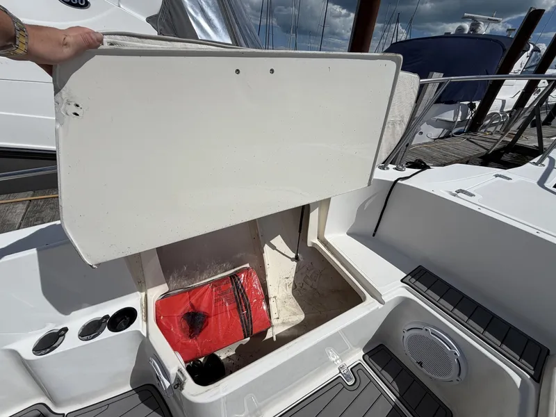 Slide: The Image of Boston Whaler 26 Outrage 1999 - 6509762
